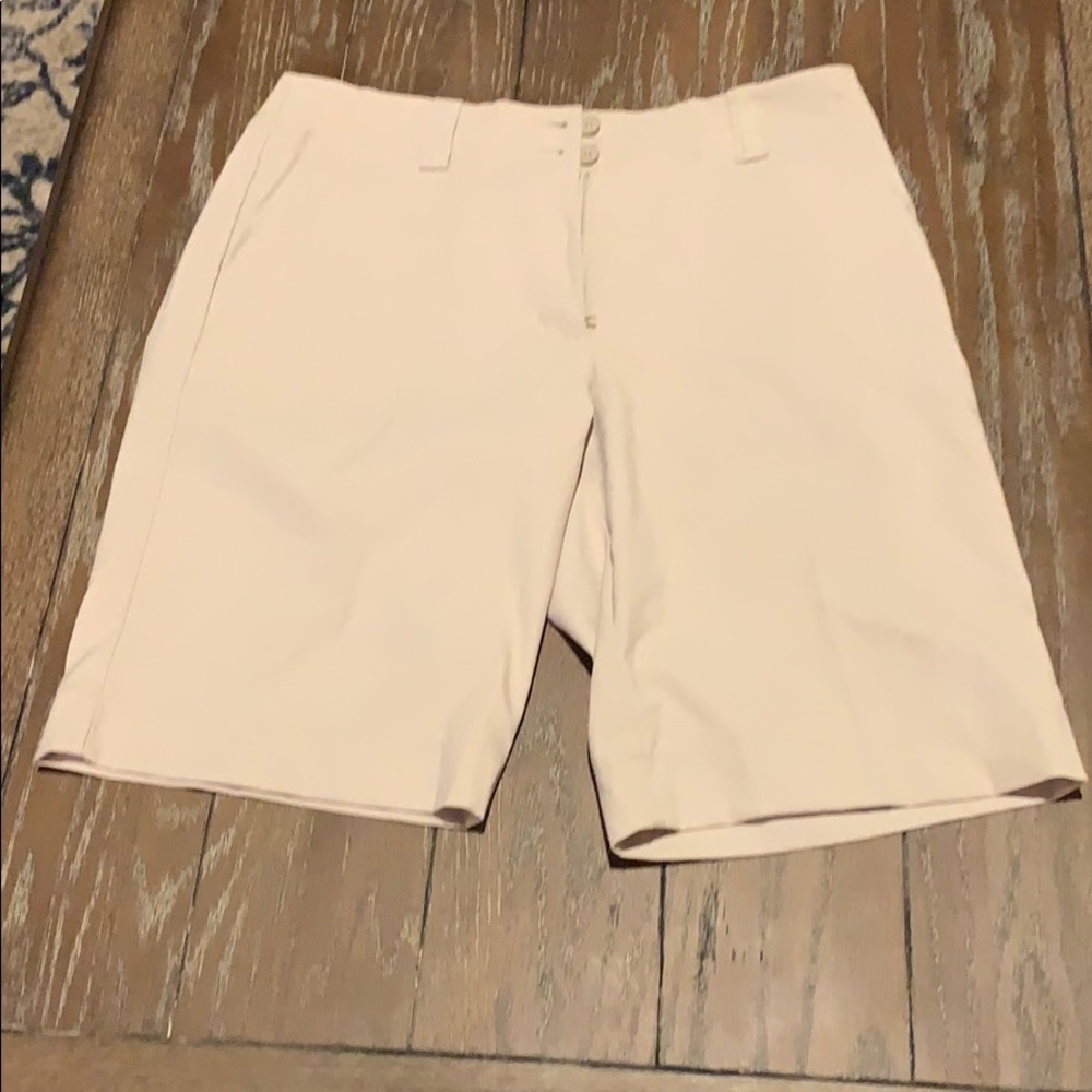 NIKE golf shorts size 8
